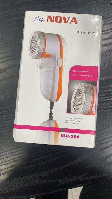 Battery Operated Fabric Lint Remover – Safely Removes Fuzz & Pills from Woolen Clothes, Sweaters, Blankets & Jackets